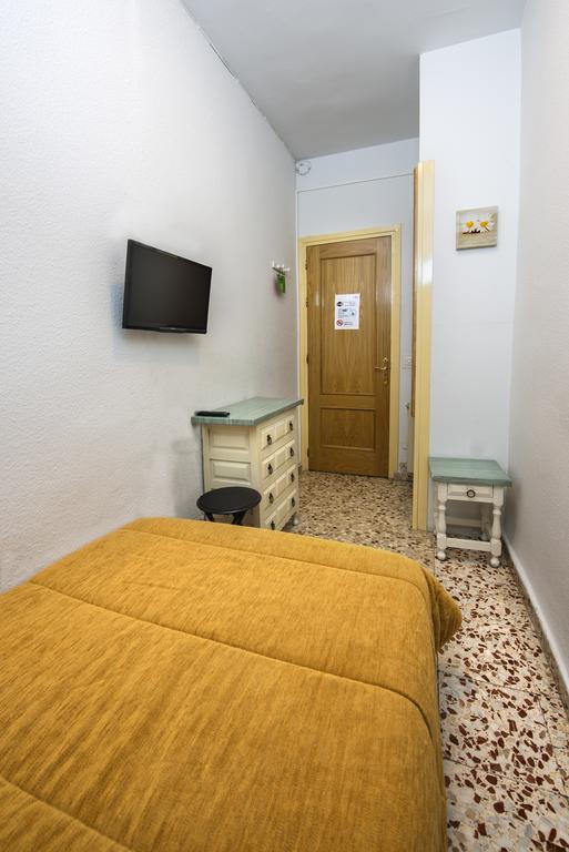 Hostal Santa Barbara Toledo Exterior photo